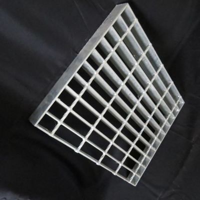Chống ăn mòn bằng thép có răng cưa Grate cầu thang chống ăn mòn