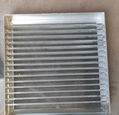 Lưới thép mạ kẽm hàn áp suất bạc được thiết kế riêng cho nền tảng nhà máy