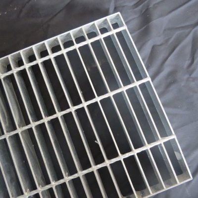 Thanh lưới kim loại chống trượt răng cưa Thanh chịu lực Pitch 30mm Chống ăn mòn