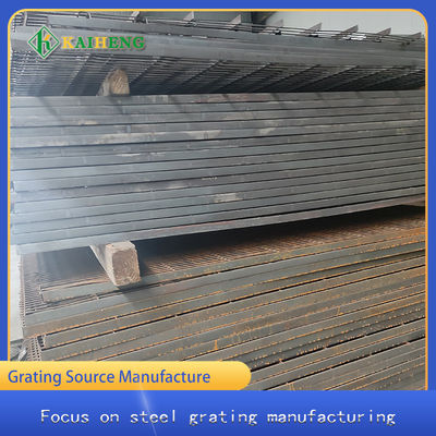 Màu trắng bạc Bao vây bằng thép lưới kim loại Lưới cho chuồng chó