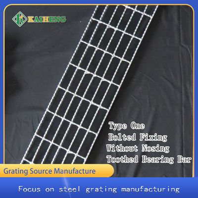 Bên ngoài T1 Thang kim loại không trượt Cầu thang mạ kẽm Treads Bước tấm