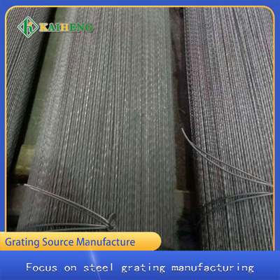 Sản phẩm dây sắt vuông xoắn 4mm để gia công tấm lưới thép