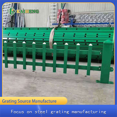 Hợp kim kẽm uốn cong Công viên cộng đồng Bãi cỏ Hàng rào viền U Hình chữ U